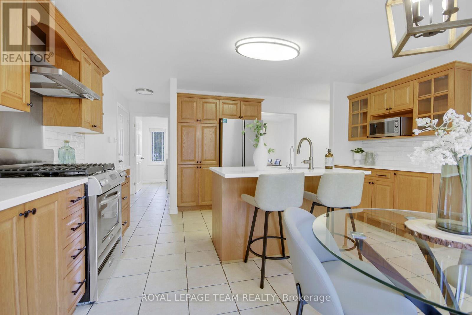 5719 Stuewe Drive, Ottawa, Ontario  K4M 1L2 - Photo 7 - X12506518