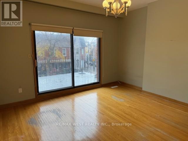 23 Clinton Street, Toronto, Ontario M6J 2N6 - Photo 10 - C12445416