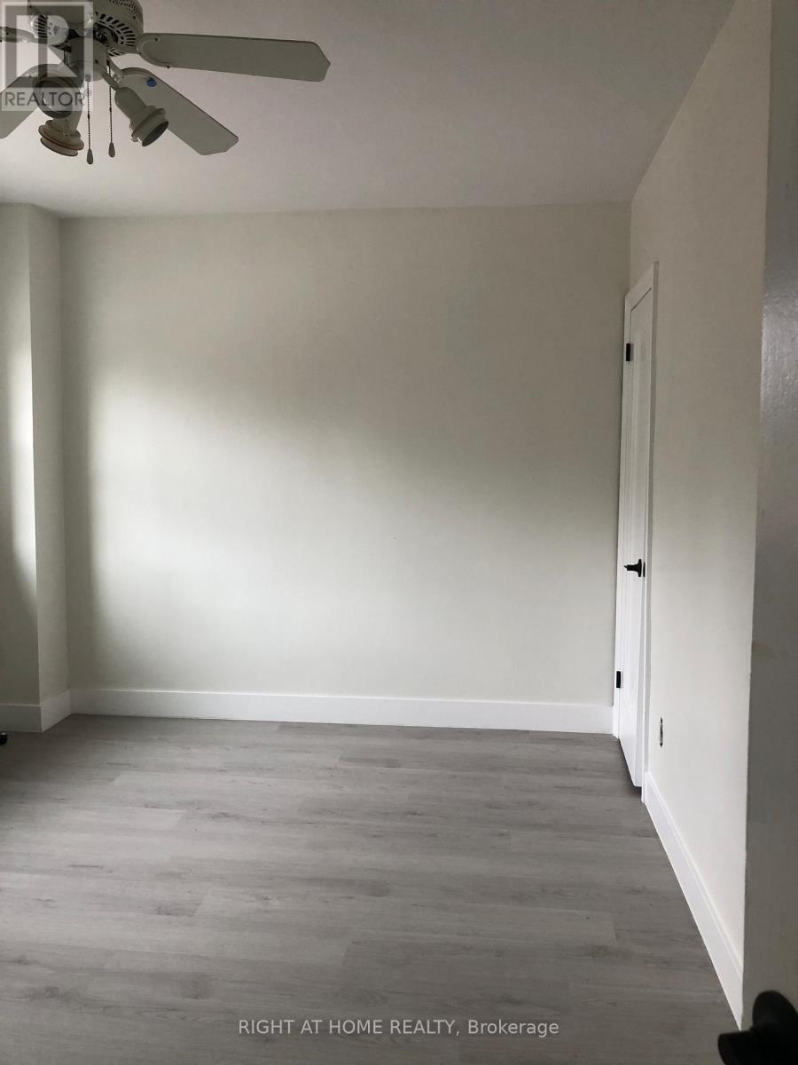 3 - 55 Glendale Avenue S, Ottawa, Ontario  K1S 1W3 - Photo 4 - X12444730