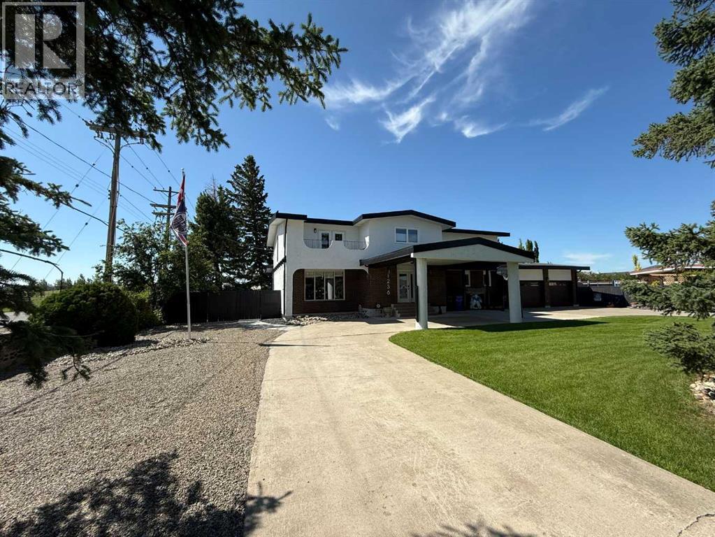 1236 40 Avenue N, Lethbridge, Alberta