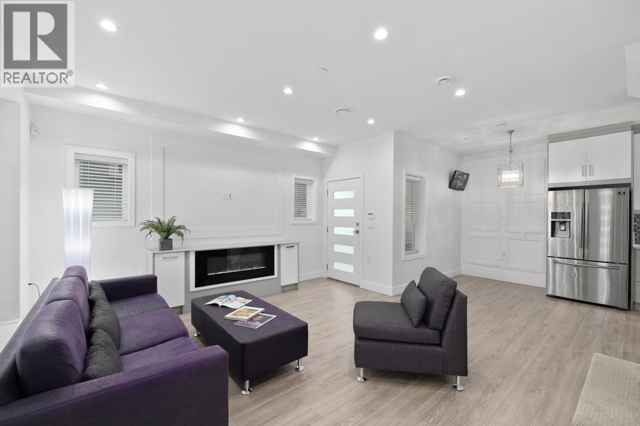 3133 Glen Drive, Vancouver, British Columbia  V5T 4C3 - Photo 2 - R2979856