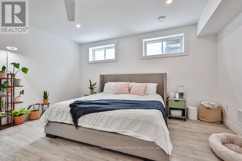 1068 Xavier Street, Gravenhurst, Ontario  P0E 1G0 - Photo 37 - X12424614