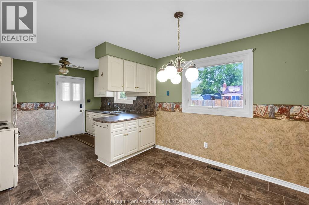 115 Parkwood Drive, Chatham, Ontario N7M 2B1 - Photo 14 - 25027924