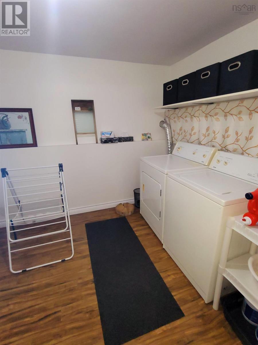 19 Highland Street, Glace Bay, Nova Scotia  B1A 2T4 - Photo 18 - 202525908