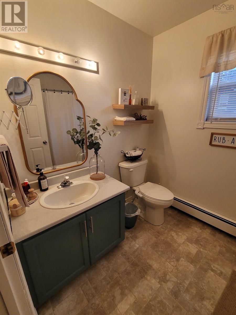 19 Highland Street, Glace Bay, Nova Scotia  B1A 2T4 - Photo 14 - 202525908