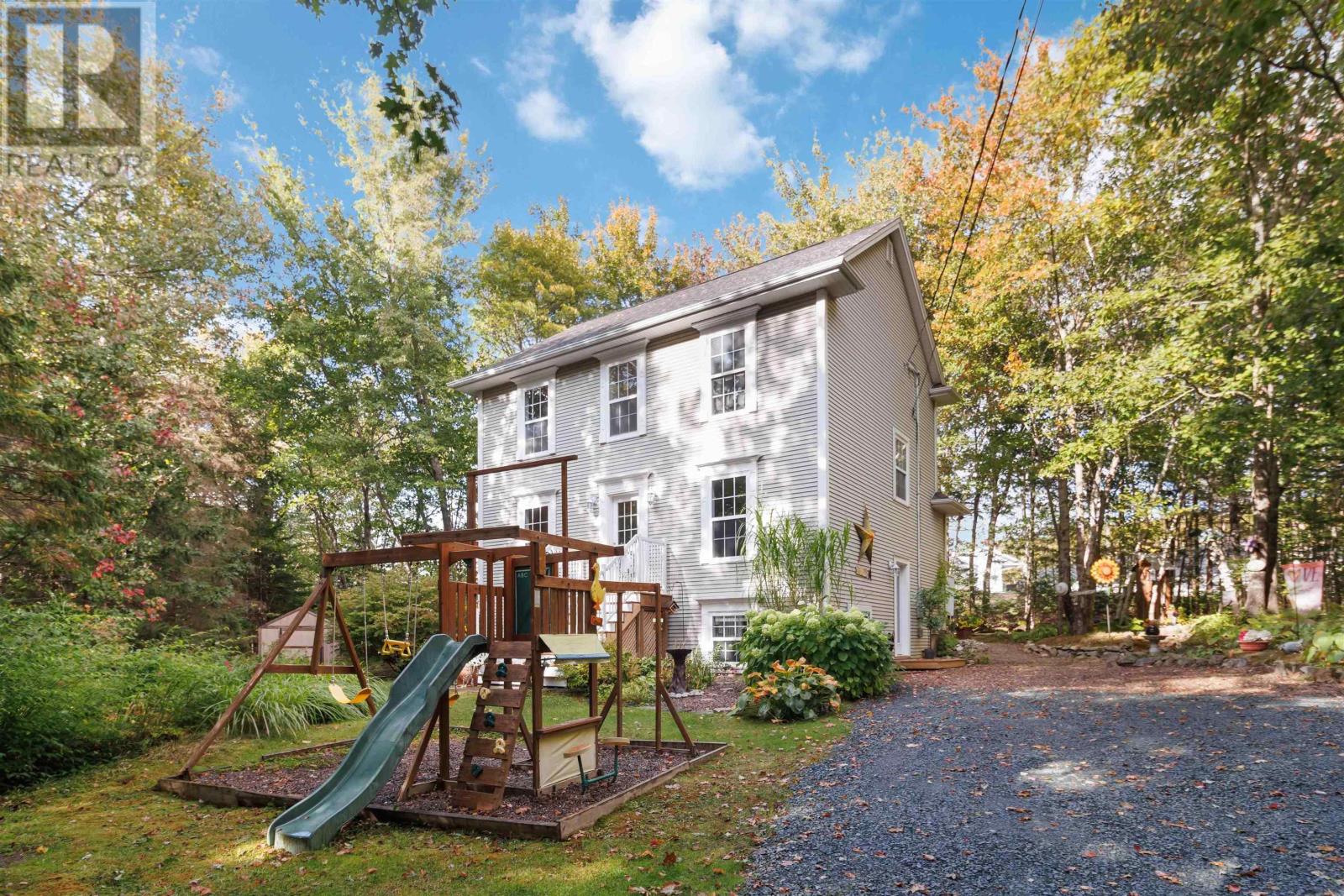 Property at 48 Rustic Ridge image 3