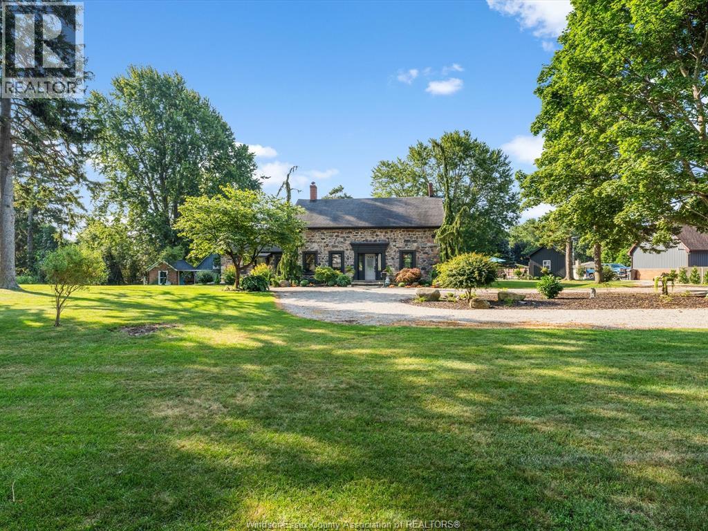 MLS# 25027866: 1203 Seacliff DRIVE East, Kingsville, Canada