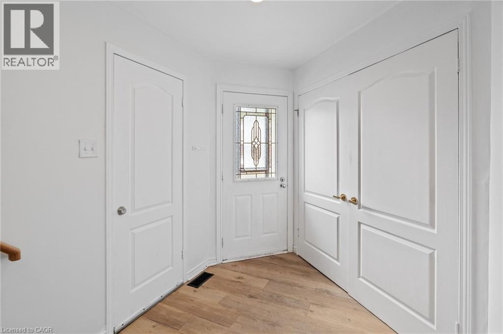 195 Main Street, Lucan, Ontario  N0M 2J0 - Photo 3 - 40784939