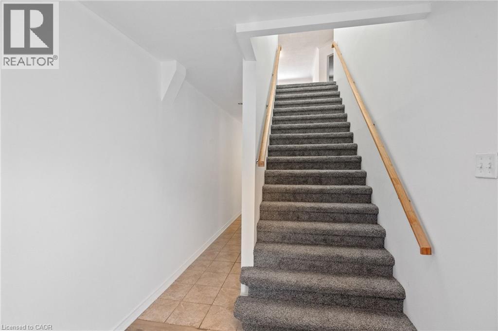 195 Main Street, Lucan, Ontario  N0M 2J0 - Photo 4 - 40784939