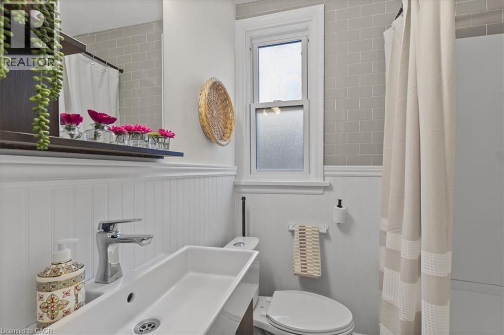 388 Lancaster Street W, Kitchener, Ontario  N2H 4V7 - Photo 16 - 40784392