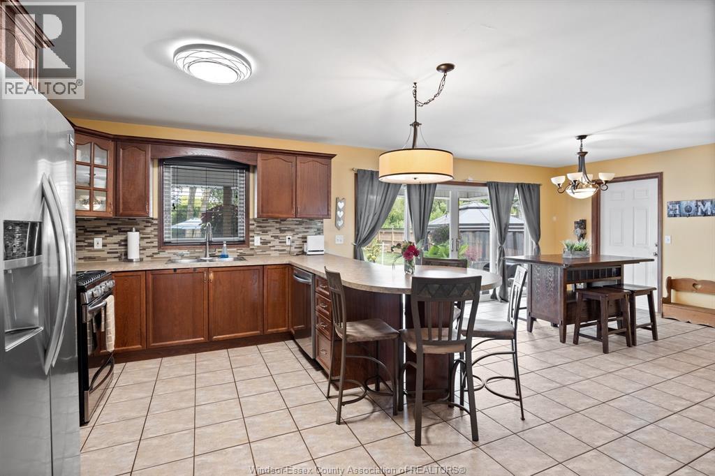 68 Willow Beach Road, Amherstburg, Ontario  N9V 2Y8 - Photo 5 - 25027794