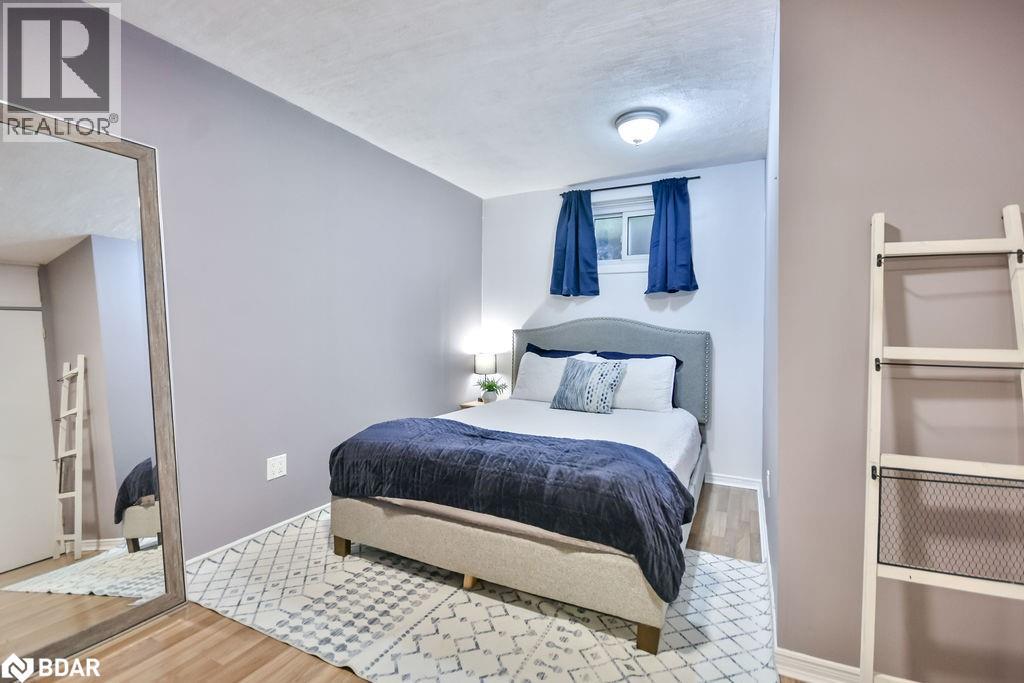 25 Florida Crescent, North York, Ontario  M9M 1P4 - Photo 33 - 40774812