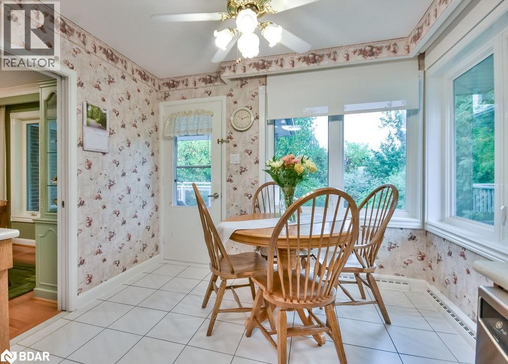 25 Florida Crescent, North York, Ontario  M9M 1P4 - Photo 13 - 40774812