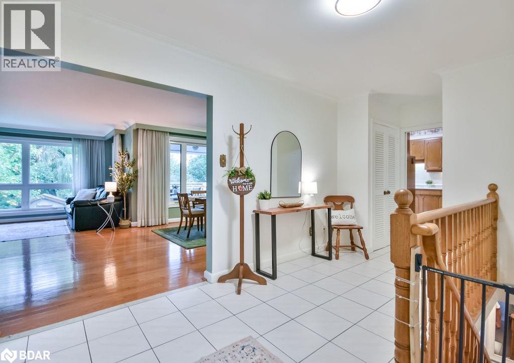 25 Florida Crescent, North York, Ontario  M9M 1P4 - Photo 7 - 40774812