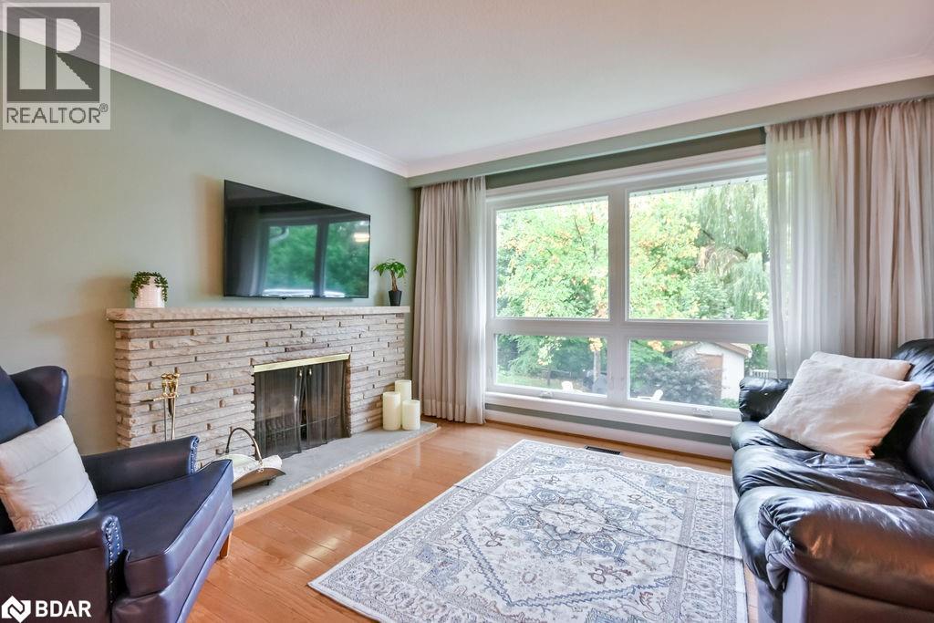 25 Florida Crescent, North York, Ontario  M9M 1P4 - Photo 6 - 40774812