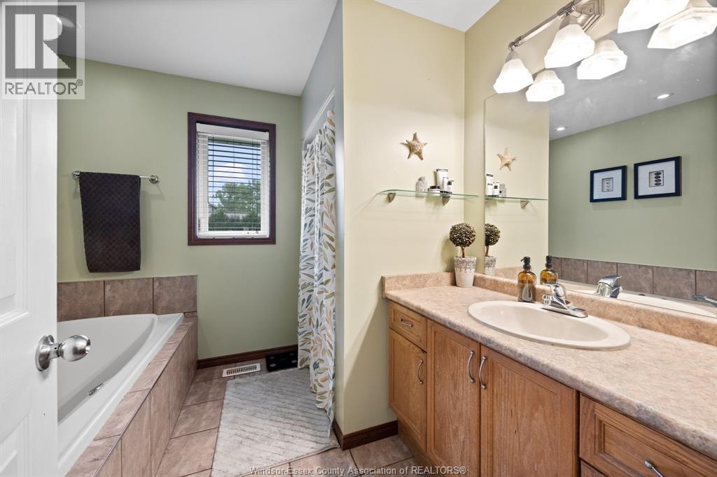 68 Willow Beach Road, Amherstburg, Ontario  N9V 2Y8 - Photo 15 - 25027794