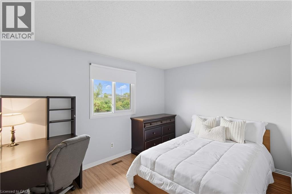 2425 Headon Forest Drive, Burlington, Ontario  L7M 3K7 - Photo 17 - 40749164