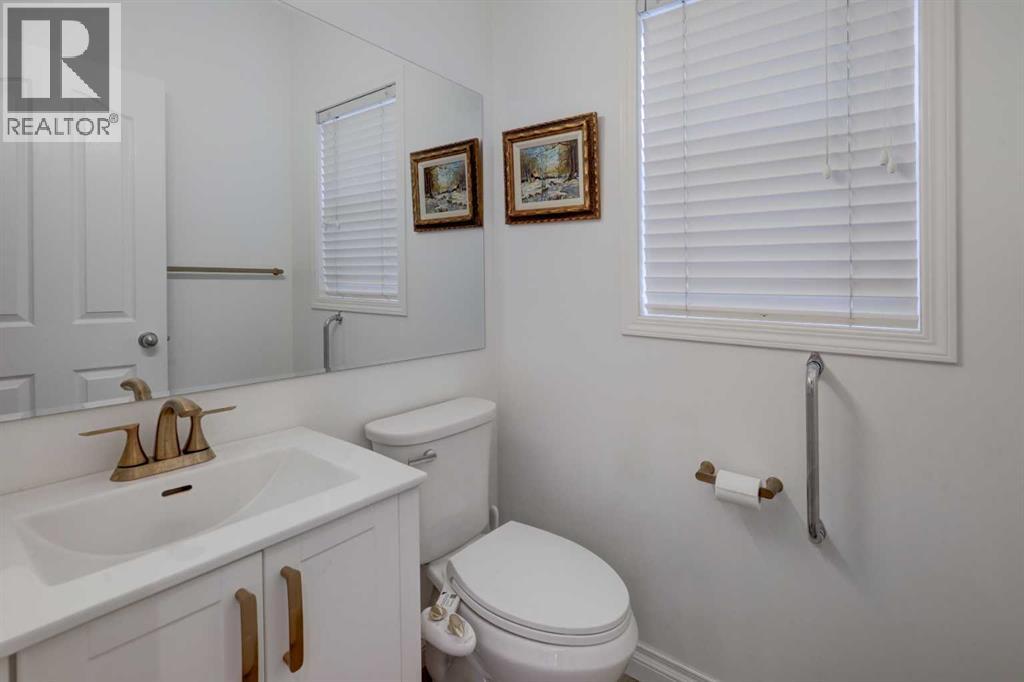 46 Valley Creek Road Nw, Calgary, Alberta  T3B 5V1 - Photo 21 - A2267125