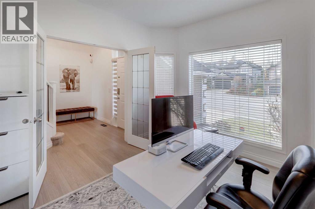 46 Valley Creek Road Nw, Calgary, Alberta  T3B 5V1 - Photo 20 - A2267125