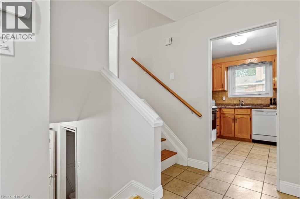 856 Chapleau Drive, Pickering, Ontario  L1W 1P4 - Photo 5 - 40781924