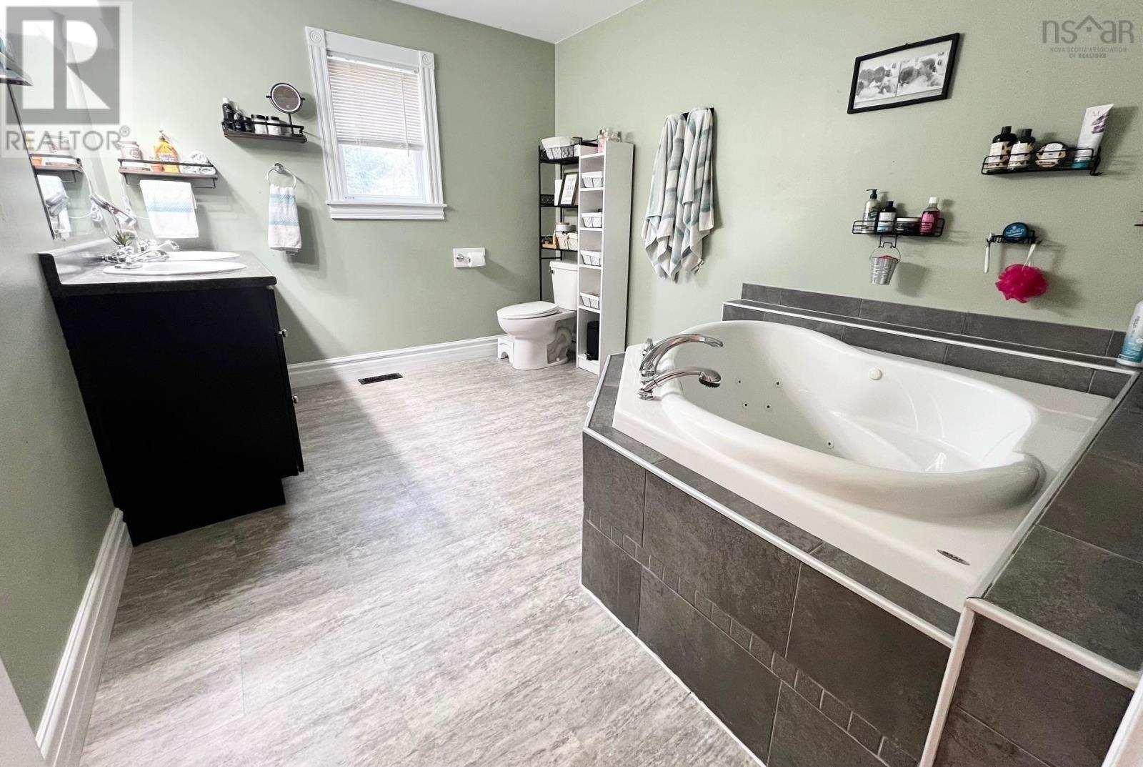 6 Roslindale Drive, Truro Heights, Nova Scotia  B6L 1T2 - Photo 27 - 202526129