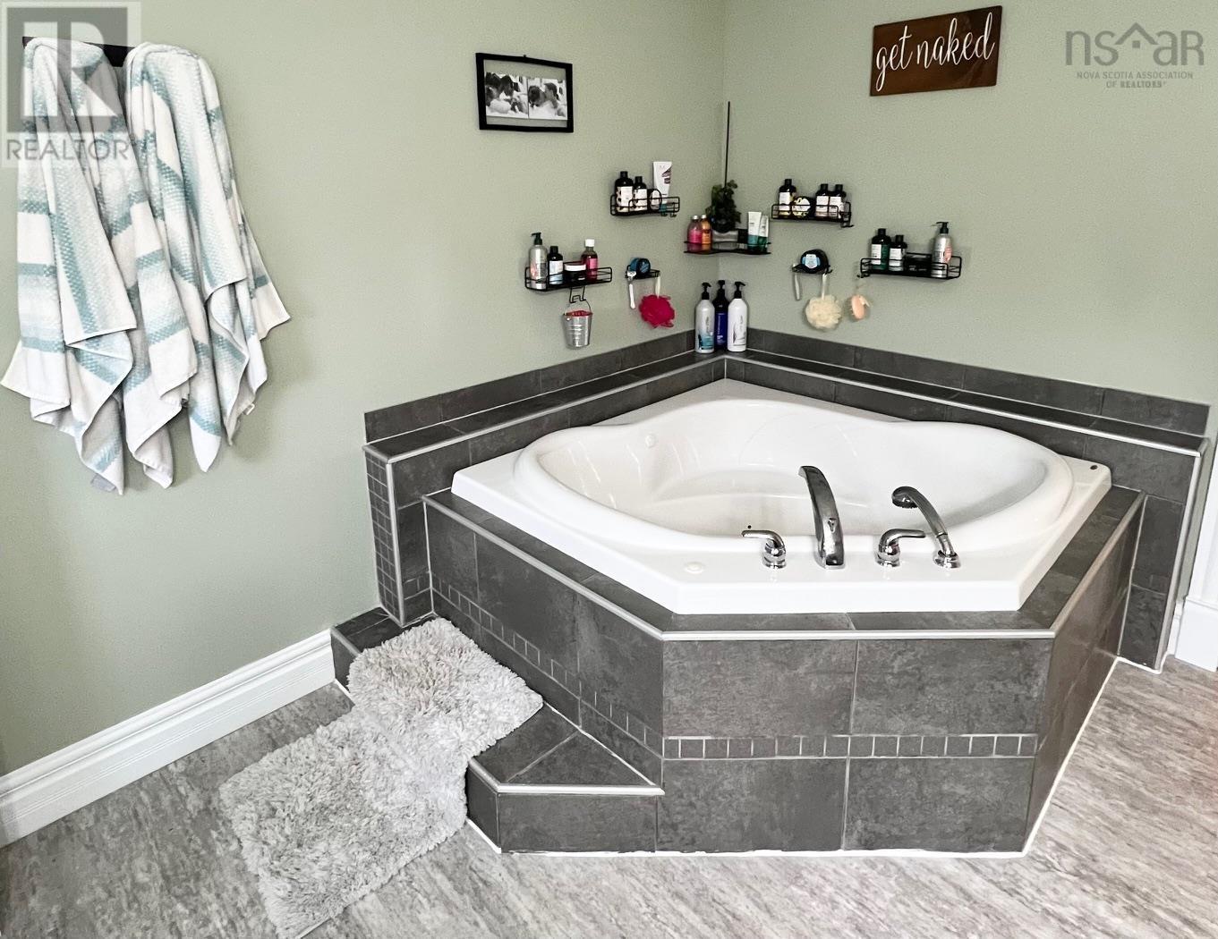 6 Roslindale Drive, Truro Heights, Nova Scotia  B6L 1T2 - Photo 28 - 202526129