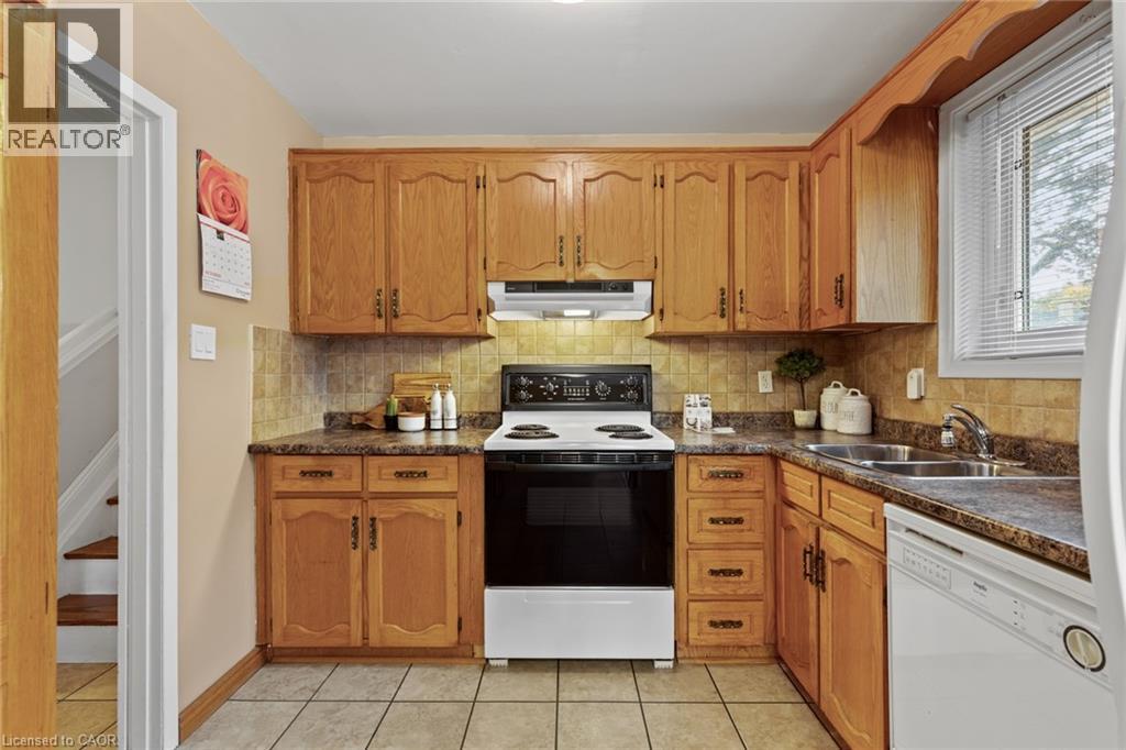 856 Chapleau Drive, Pickering, Ontario  L1W 1P4 - Photo 16 - 40781924