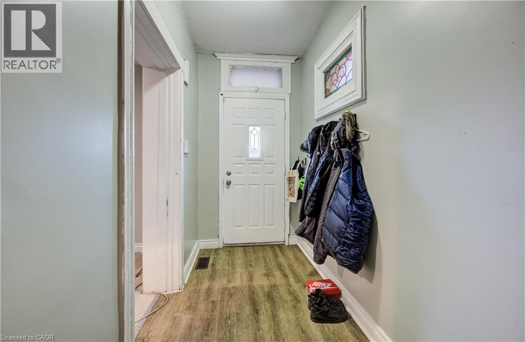 82 Simcoe Street E, Hamilton, Ontario  L8L 3N4 - Photo 3 - 40785069