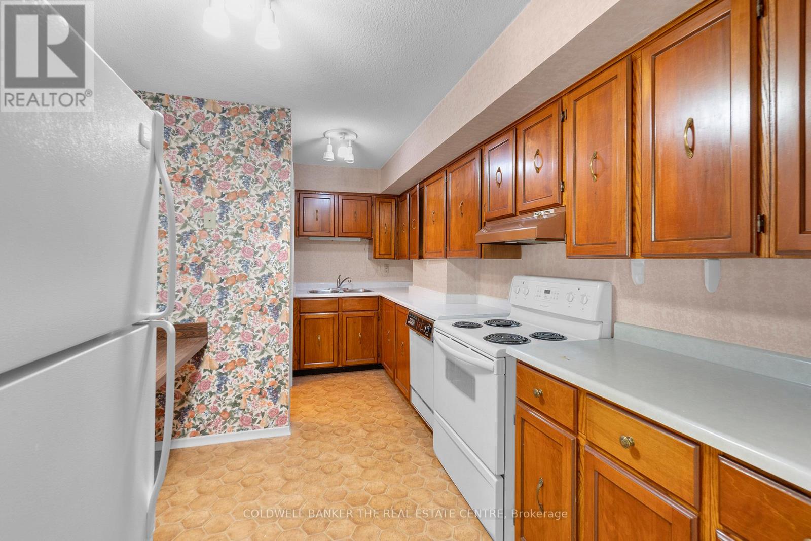 Unit E3 - 284 Mill Road, Toronto, Ontario M9C 4W6 - Photo 18 - W12480228