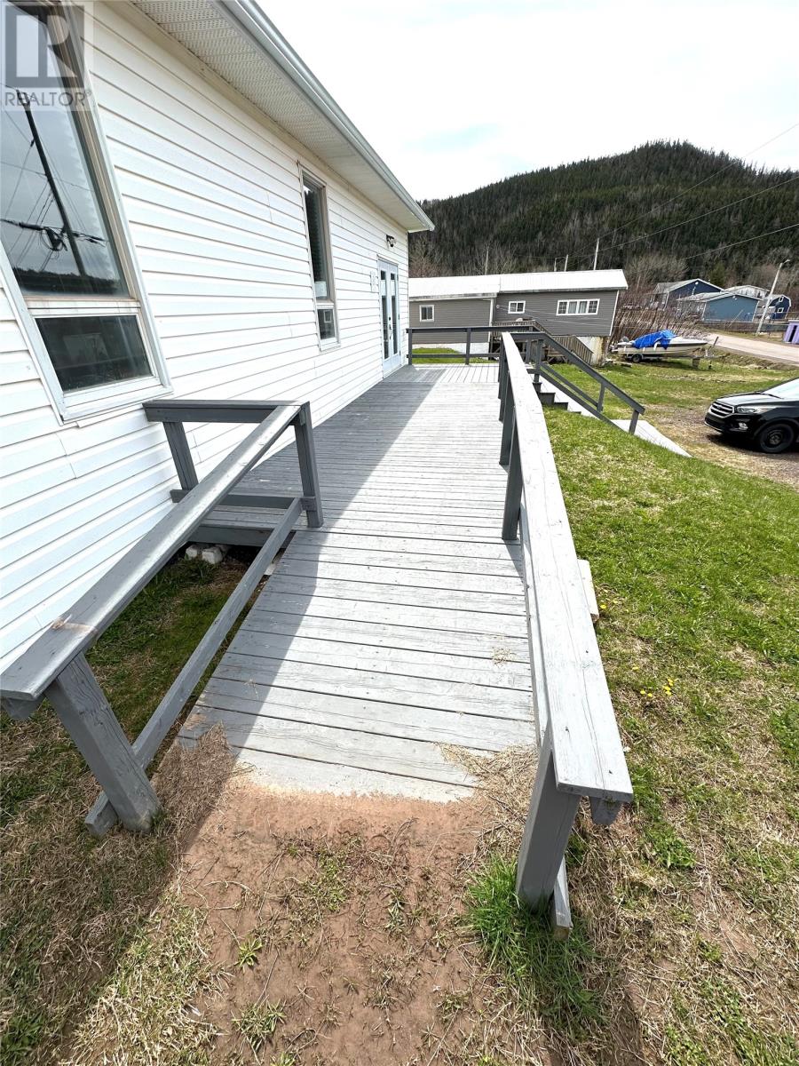 243 Main Street, Leading Tickles, Newfoundland & Labrador  A0H 1T0 - Photo 8 - 1292258