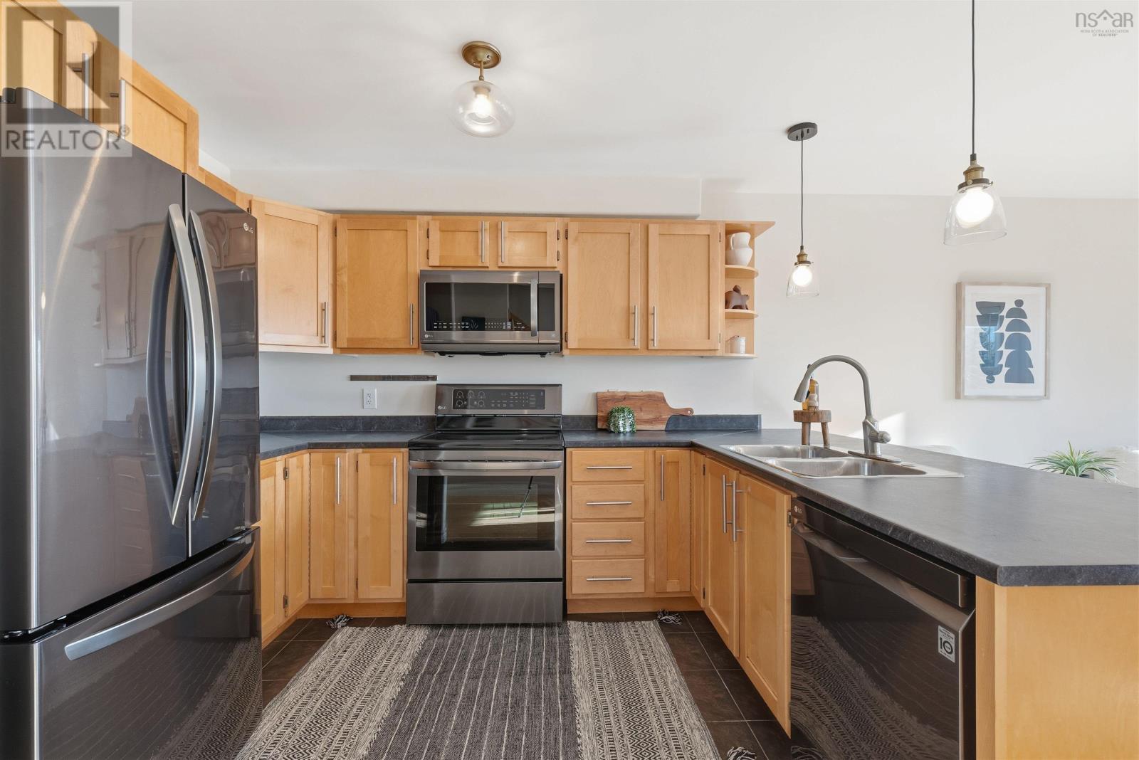 190 Transom Drive, Halifax, Nova Scotia  B3M 4T7 - Photo 8 - 202526558