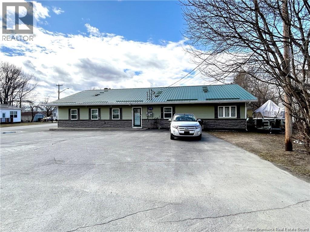 369 Water Street, Miramichi, New Brunswick  E1V 3G6 - Photo 1 - NB129627