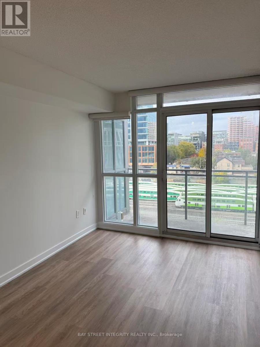 15 Iceboat Terrace, Toronto, Ontario  M5V 4A5 - Photo 10 - C12506502