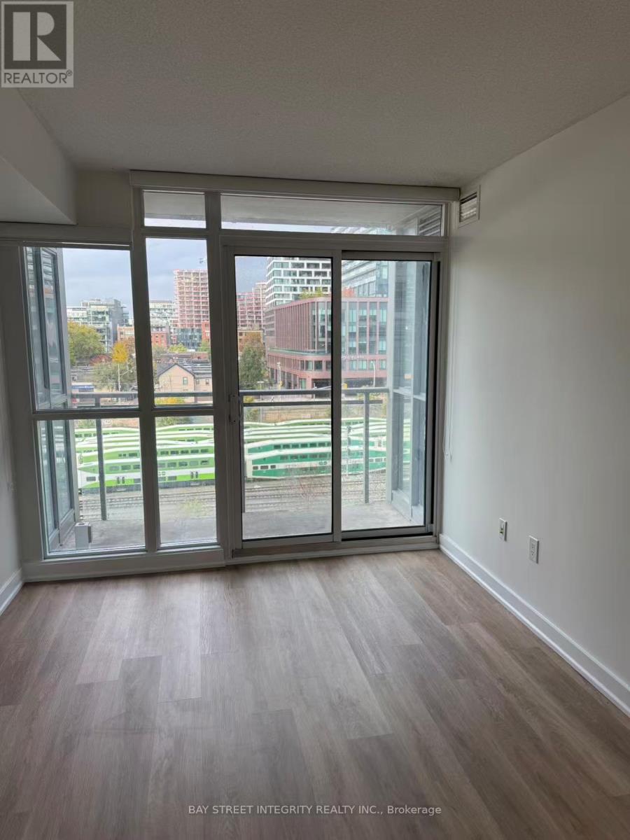 15 Iceboat Terrace, Toronto, Ontario  M5V 4A5 - Photo 5 - C12506502