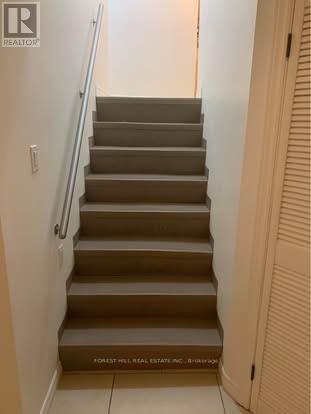 17 Blue Forest Drive, Toronto (Bathurst Manor), Ontario  M3H 4W3 - Photo 3 - C12506592