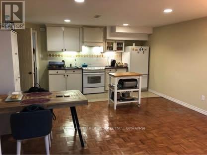 17 Blue Forest Drive, Toronto (Bathurst Manor), Ontario  M3H 4W3 - Photo 7 - C12506592