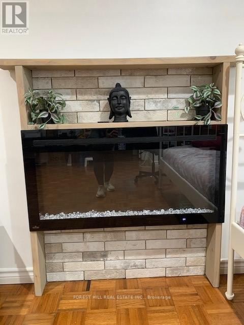 17 Blue Forest Drive, Toronto (Bathurst Manor), Ontario  M3H 4W3 - Photo 9 - C12506592