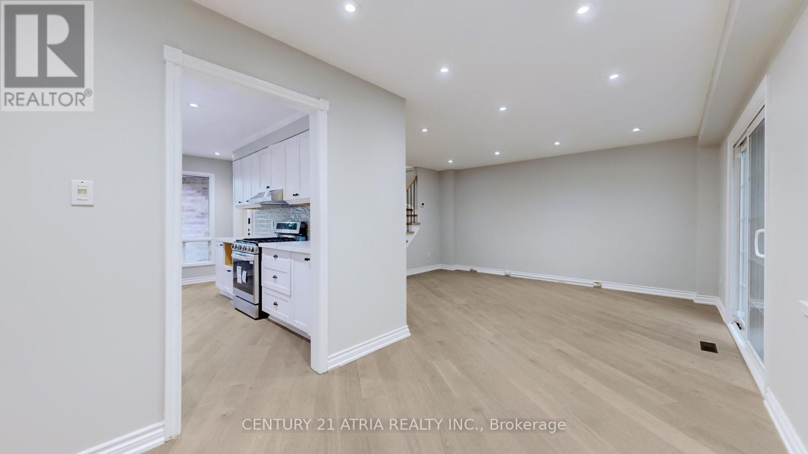 1671 Portland Court, Pickering, Ontario  L1V 5L5 - Photo 10 - E12506496