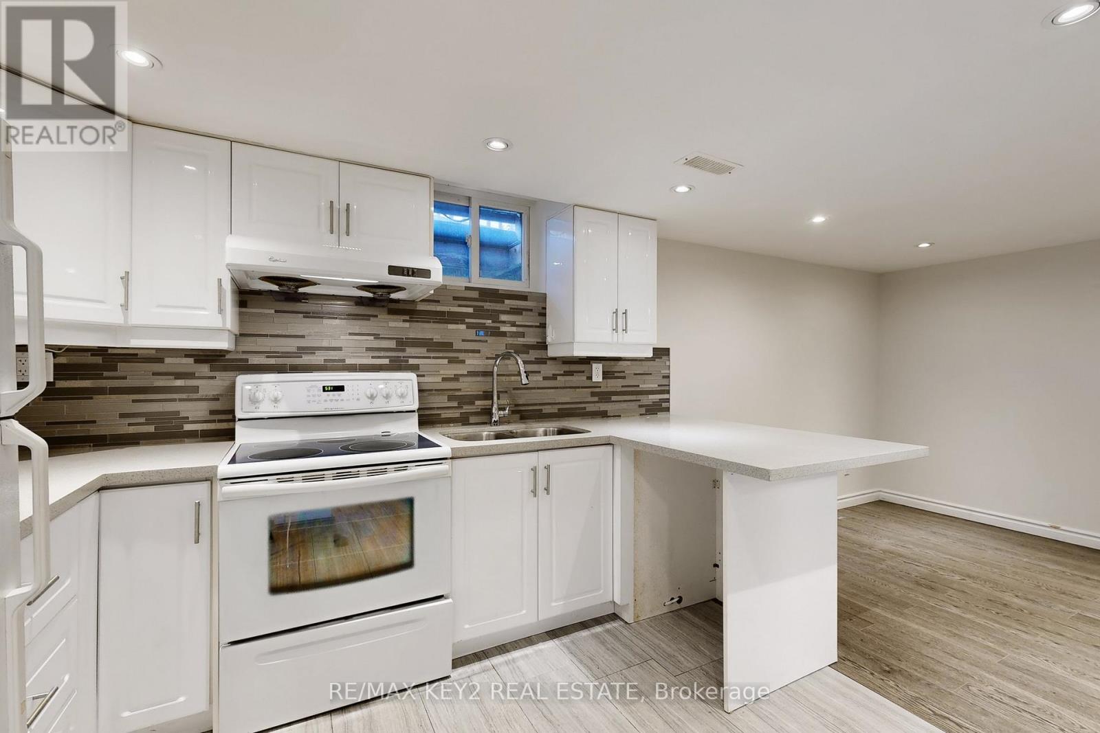 Bsmt - 779 Wesley Drive, Oshawa, Ontario  L1H 7X6 - Photo 9 - E12506536