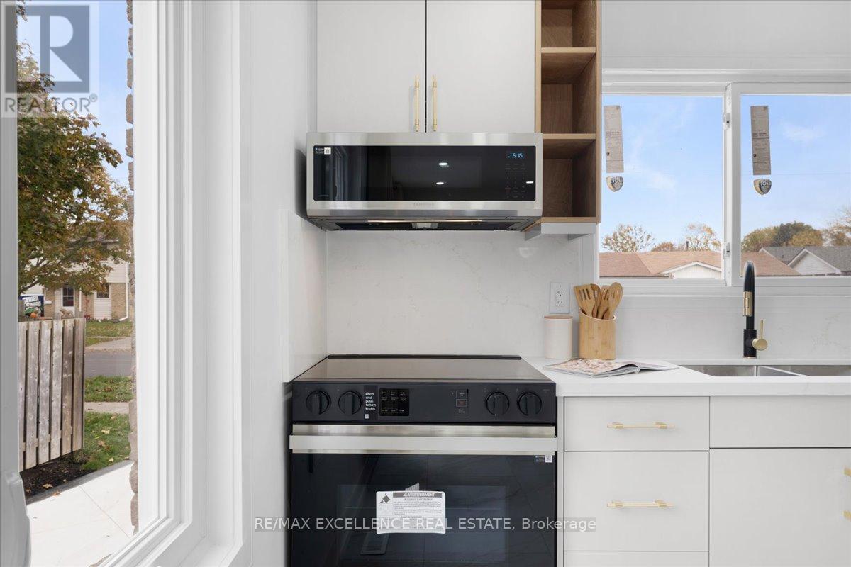 1287 Venus Crescent, Oshawa (Lakeview), Ontario L1J 6E3 - Photo 7 - E12506574