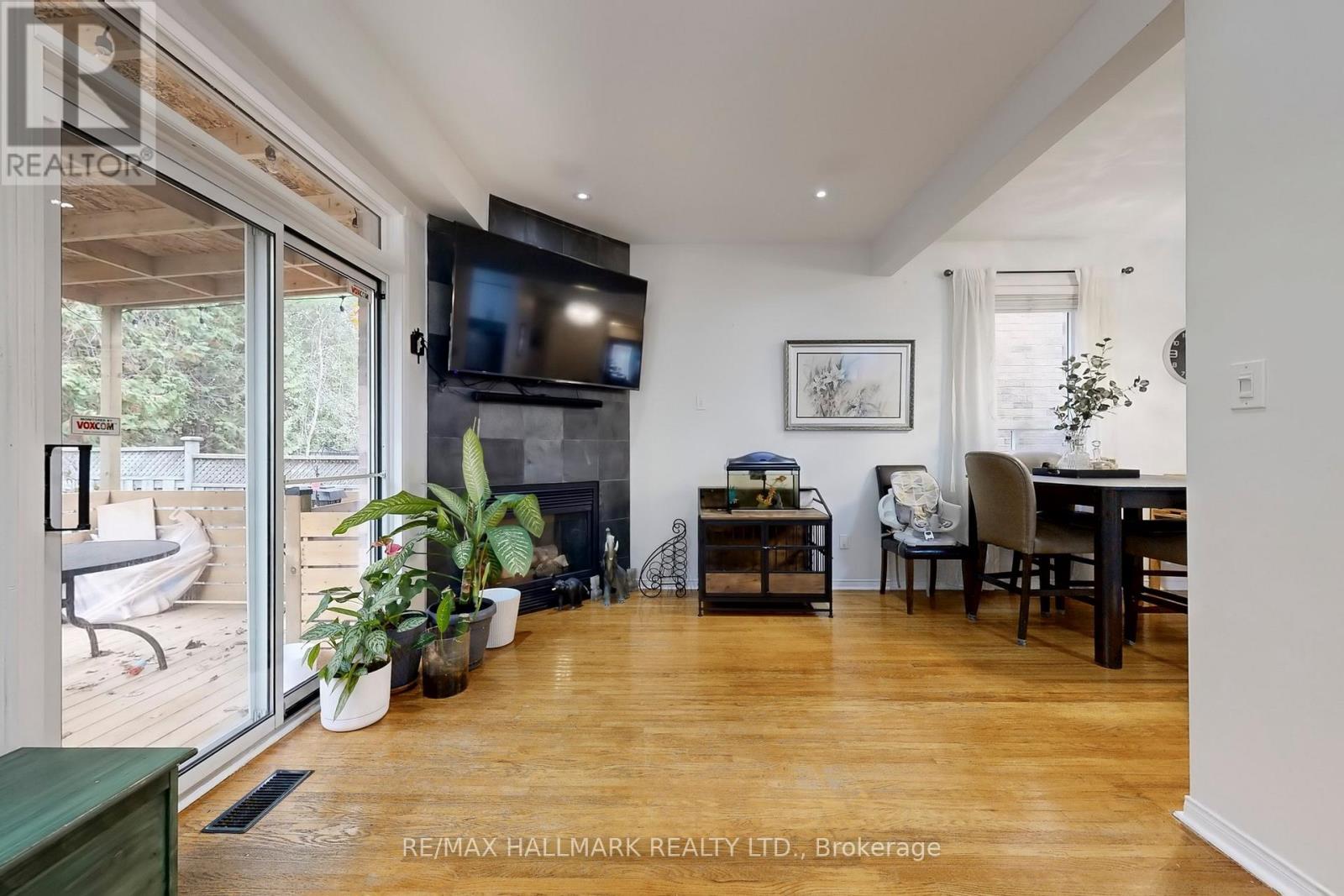 386 Strouds Lane, Pickering, Ontario  L1V 6X2 - Photo 12 - E12506600