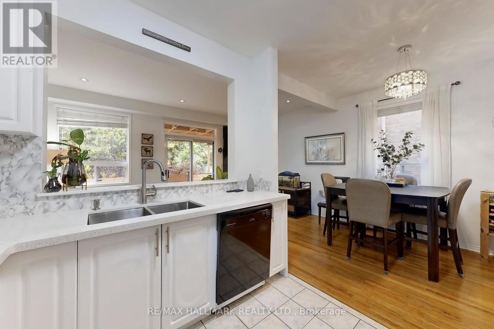 386 Strouds Lane, Pickering, Ontario  L1V 6X2 - Photo 17 - E12506600