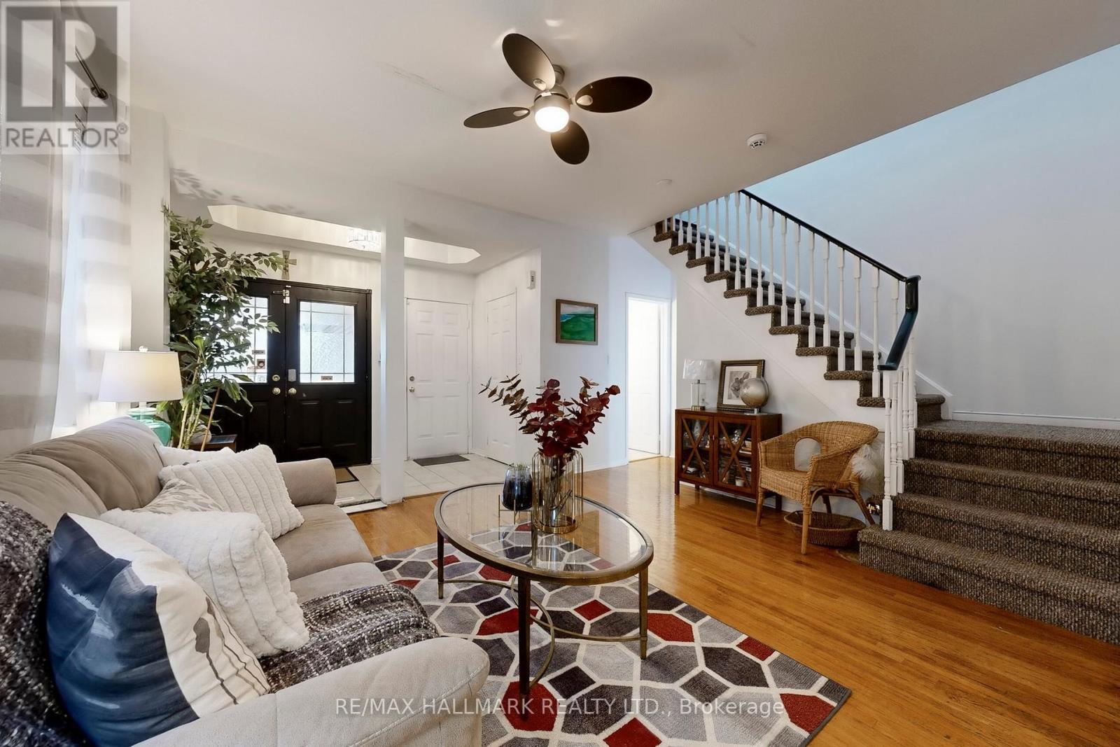 386 Strouds Lane, Pickering, Ontario  L1V 6X2 - Photo 7 - E12506600