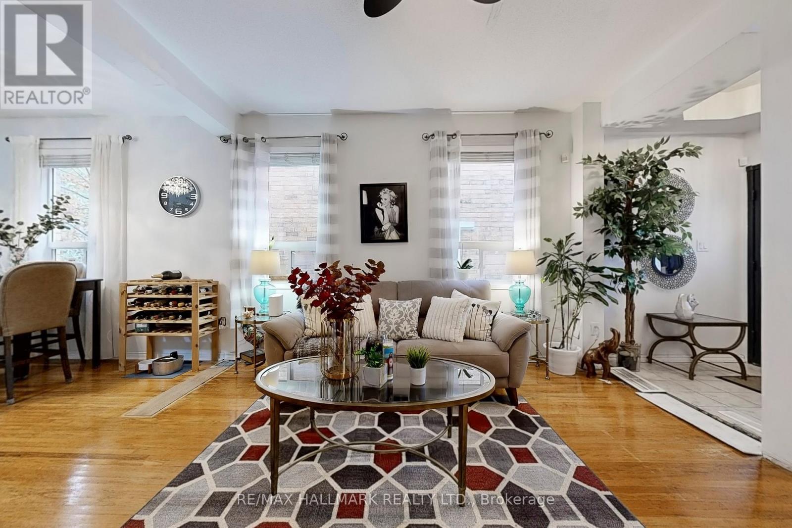 386 Strouds Lane, Pickering, Ontario  L1V 6X2 - Photo 8 - E12506600