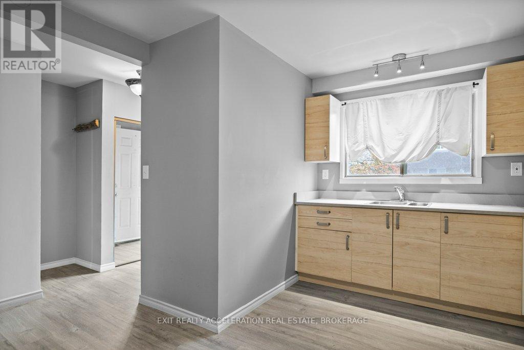 772 Ashwood Drive, Kingston (South Of Taylor-Kidd Blvd), Ontario  K7M 6W7 - Photo 11 - X12506840