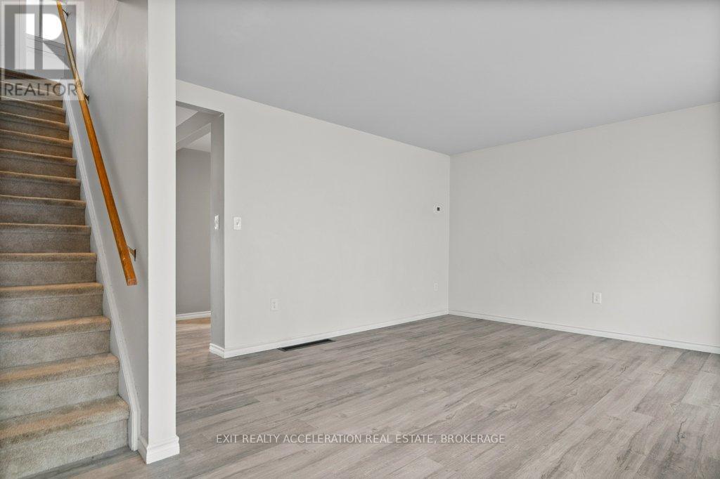 772 Ashwood Drive, Kingston (South Of Taylor-Kidd Blvd), Ontario  K7M 6W7 - Photo 19 - X12506840