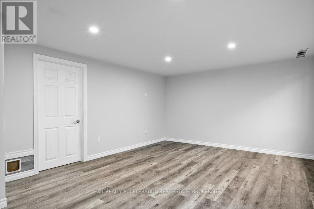 772 Ashwood Drive, Kingston (South Of Taylor-Kidd Blvd), Ontario  K7M 6W7 - Photo 32 - X12506840