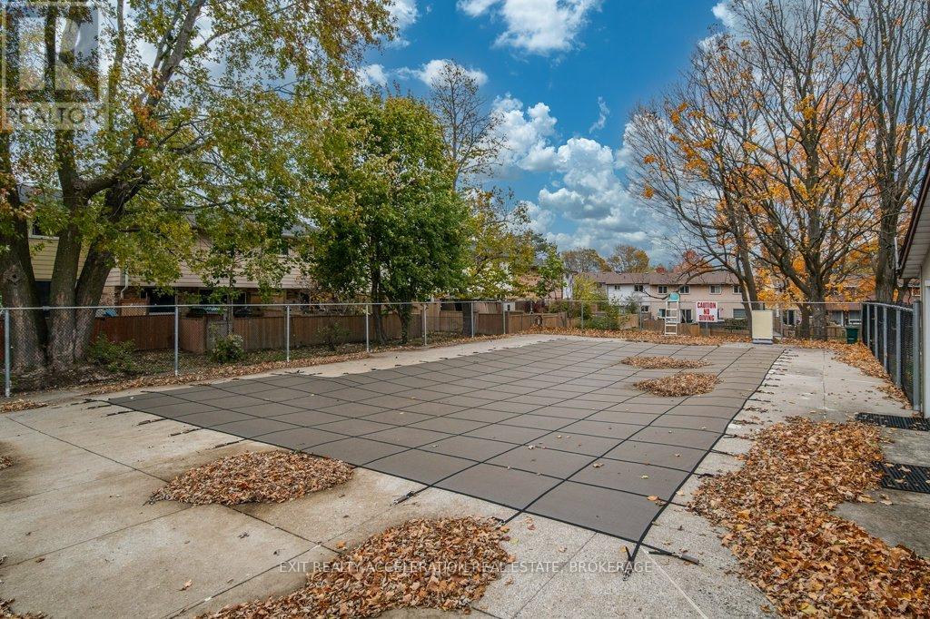 772 Ashwood Drive, Kingston (South Of Taylor-Kidd Blvd), Ontario  K7M 6W7 - Photo 42 - X12506840