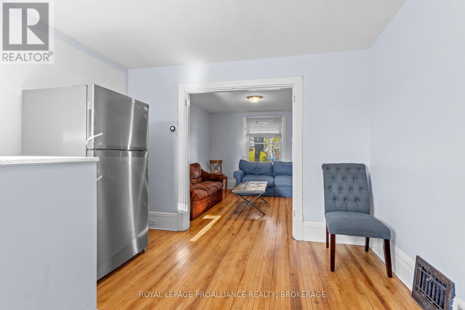 322 Collingwood Street, Kingston, Ontario  K7L 3Y2 - Photo 10 - X12506868