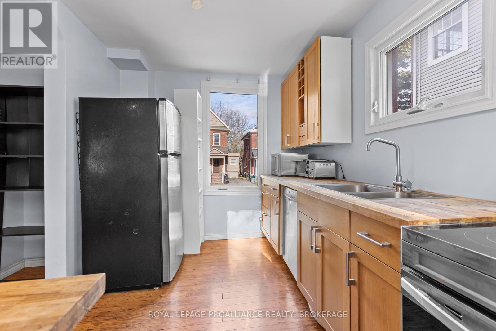 322 Collingwood Street, Kingston, Ontario  K7L 3Y2 - Photo 12 - X12506868